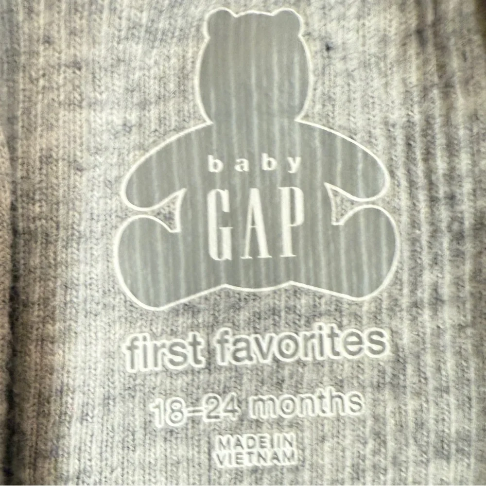 Baby Gap Gray Ribbed Long Sleeve Bodysuit